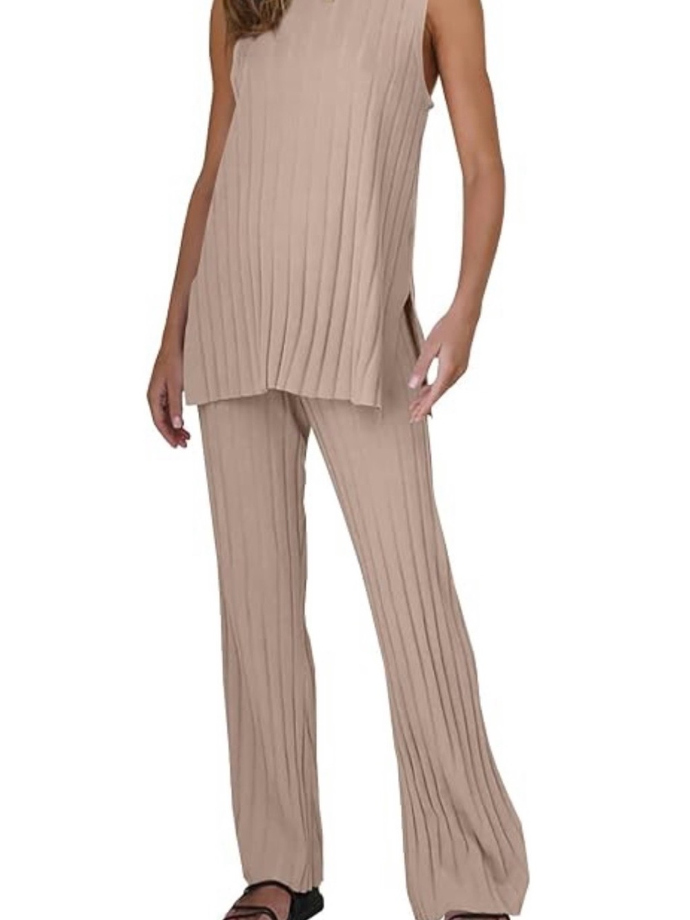 Tankaneo Two Piece Sleeveless Lounge Set. SMALL